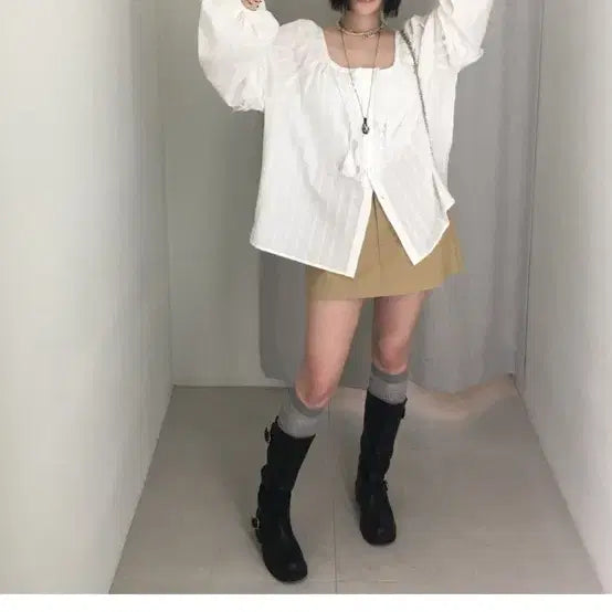 [BUNJANG] Onic Edition Tassel Blouse / 오닉 에디션 태슬 블라우스
