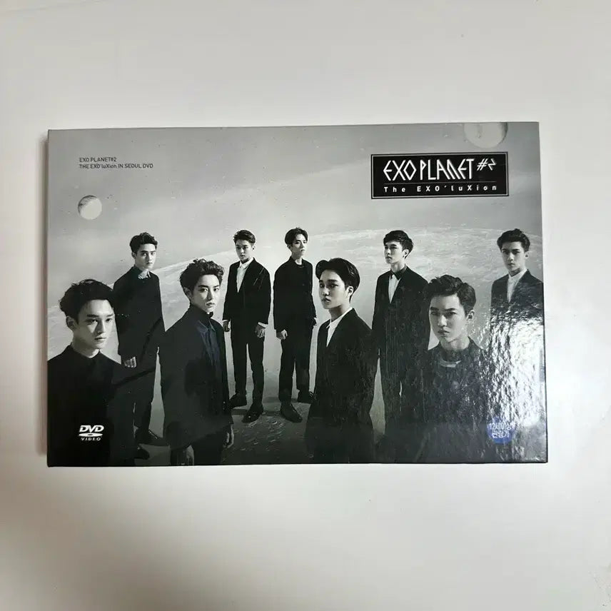 [BUNJANG] EXO The EXO'luXion DVD Photobook / 엑소 콘서트 엑솔루션 DVD 포토북