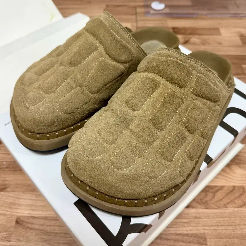 [BUNJANG] Kinch x Iyebon Mule Camel 270 / [270] 킨치 x 이예 본 뮬 카멜