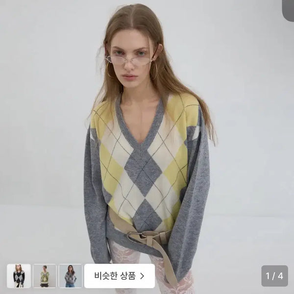 [BUNJANG] Overdue Flare Argyle V-Neck Knit / 오버듀플레어 아가일니트 브이넥니트 여성니트 여성아가일니트