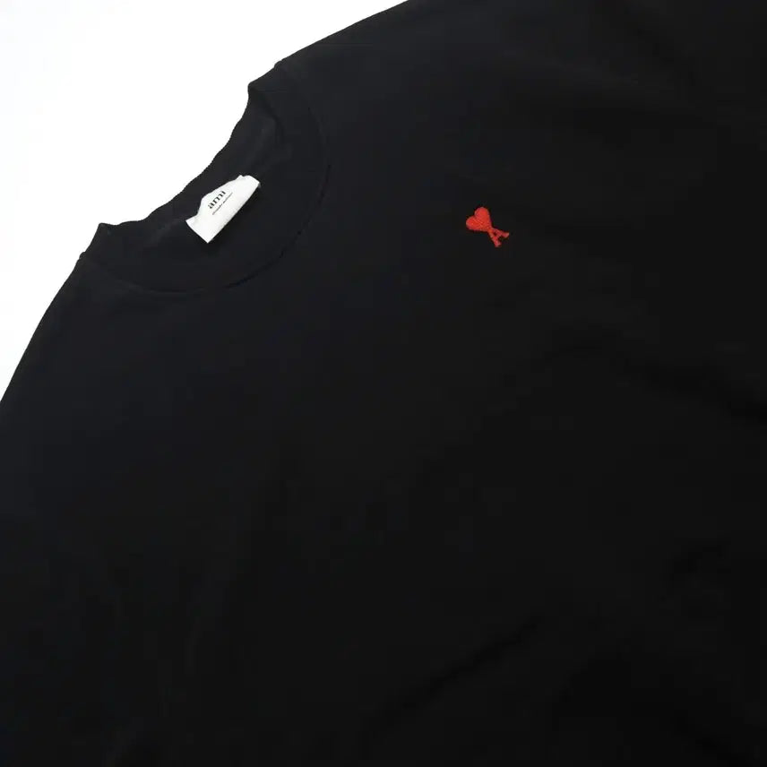 [BUNJANG] AMI Small Logo Crewneck Sweatshirt Black / 아미 AMI 스몰 로고 크루넥 맨투맨 티셔츠 블랙