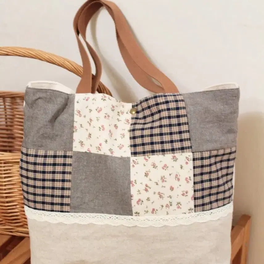 [BUNJANG] Handmade Patchwork Lace Tote Bag / 핸드메이드 패치워크 레이스 가방