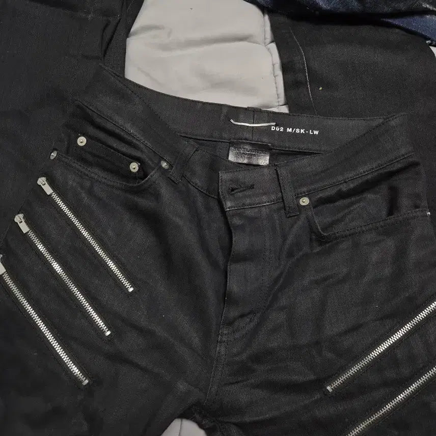 [BUNJANG] Saint Laurent D02 Black Denim Jeans / 생로랑 d02 바지