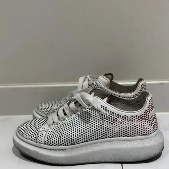 [BUNJANG] Alexander McQueen Oversized Sole Sneakers White / 알렉산더 맥퀸 오버솔 스니커즈 40(255)