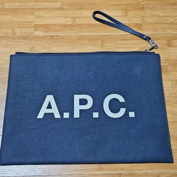 [BUNJANG] A.P.C. Navy Clutch Bag / (가격동결)A.P.C. 아페쎄 클러치백 네이비