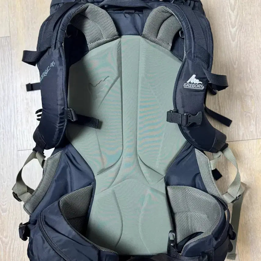 [BUNJANG] Gregory Serrac 45L Backpack Black / 그레고리 등산 배낭 serrac 블랙 45