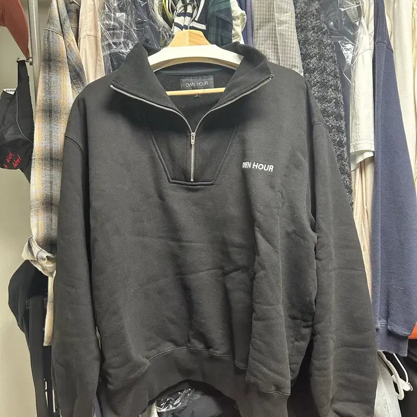 [BUNJANG] Ownhour Training Setup L Size (Top + Pants) / Ownhour 트레이닝 셋업 L 사이즈 (상의 + 바지)