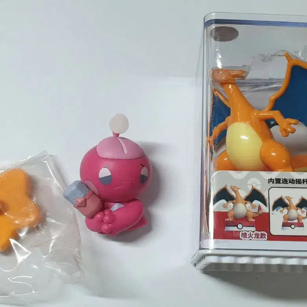[BUNJANG] Pokemon Figures Jirachi + Charizard Bundle Set / 포켓몬 피규어 어리짱 + 리자몽 일괄로 팝니다+배송비반값택배 2000원 우체국 4000원