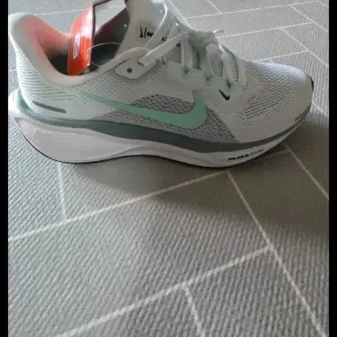 [BUNJANG] Nike Women's Tennis Shoes Mint White / 나이키 여성 운동화 민트 화이트 새상품