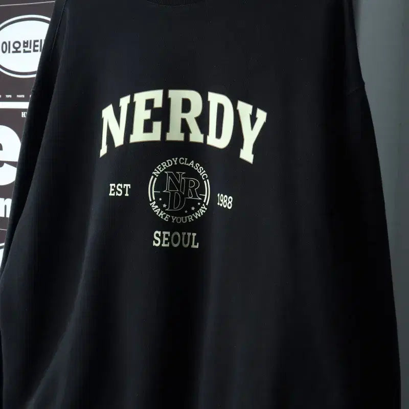[BUNJANG] NERDY Black Oversized Fleece Sweatshirt / (L-2XL) 널디 맨투맨 티셔츠 기모 블랙 박시 스트릿-H38517