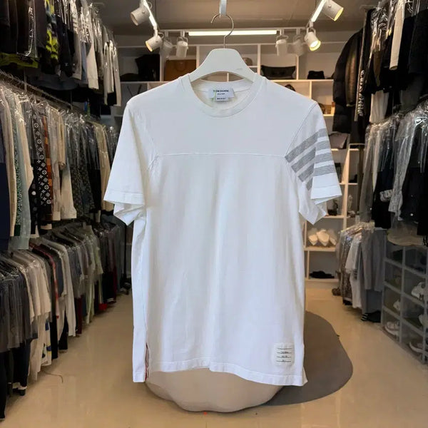 [BUNJANG] Thom Browne Striped Armband Embroidered Short Sleeve T-Shirt / 톰브라운 사선 완장 자수 반팔