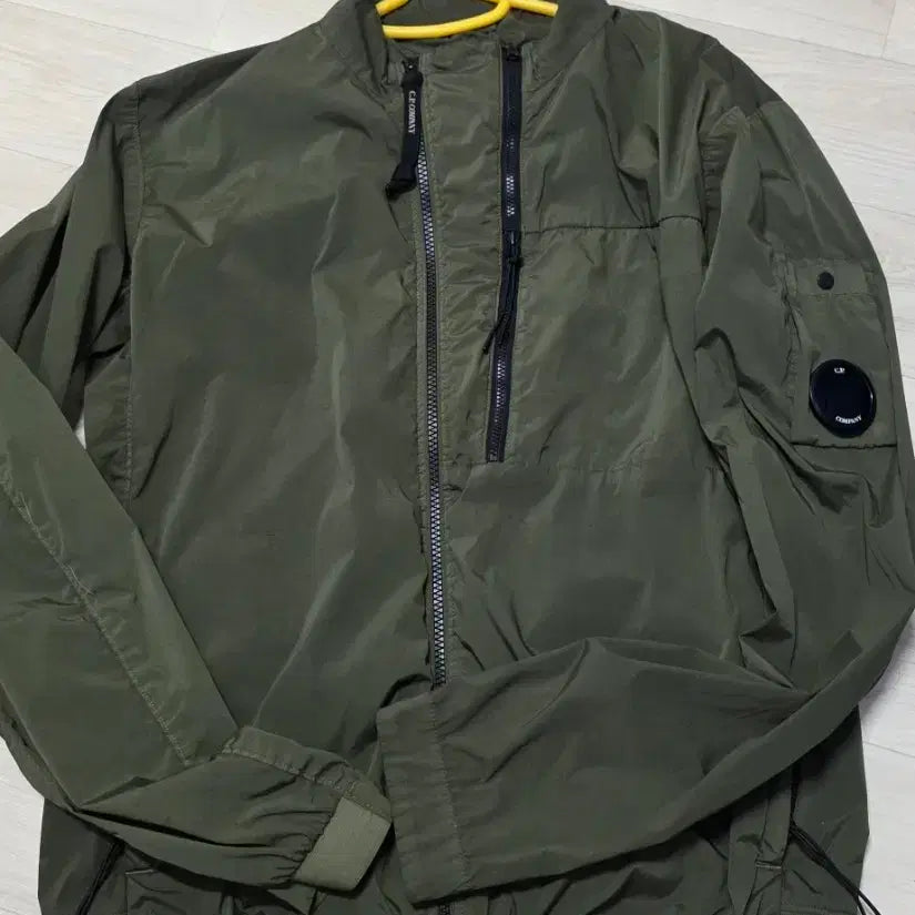 [BUNJANG] CP Company Diagonal Lens Windbreaker Jacket / cp컴퍼니 사선 렌즈 바람막이자켓