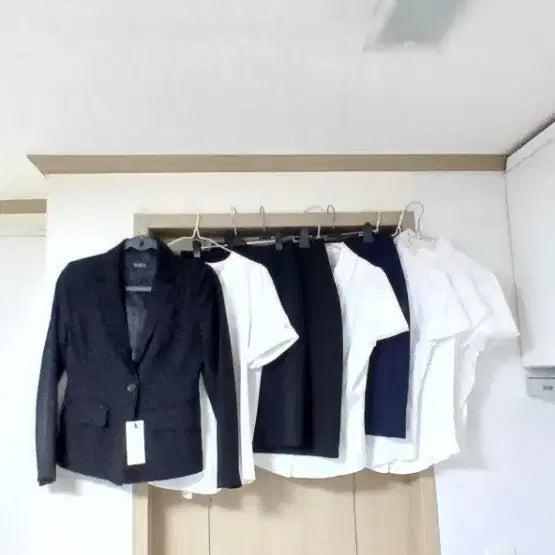 [BUNJANG] Women's Suit Set (9 Pieces) - Blouse, Skirt, Jacket / (9개세트)여자 정장세트 면접 승무원 정장블라우스 정장자켓 정장치마 하객 출근 면접 면접에빛 날아라크루 등