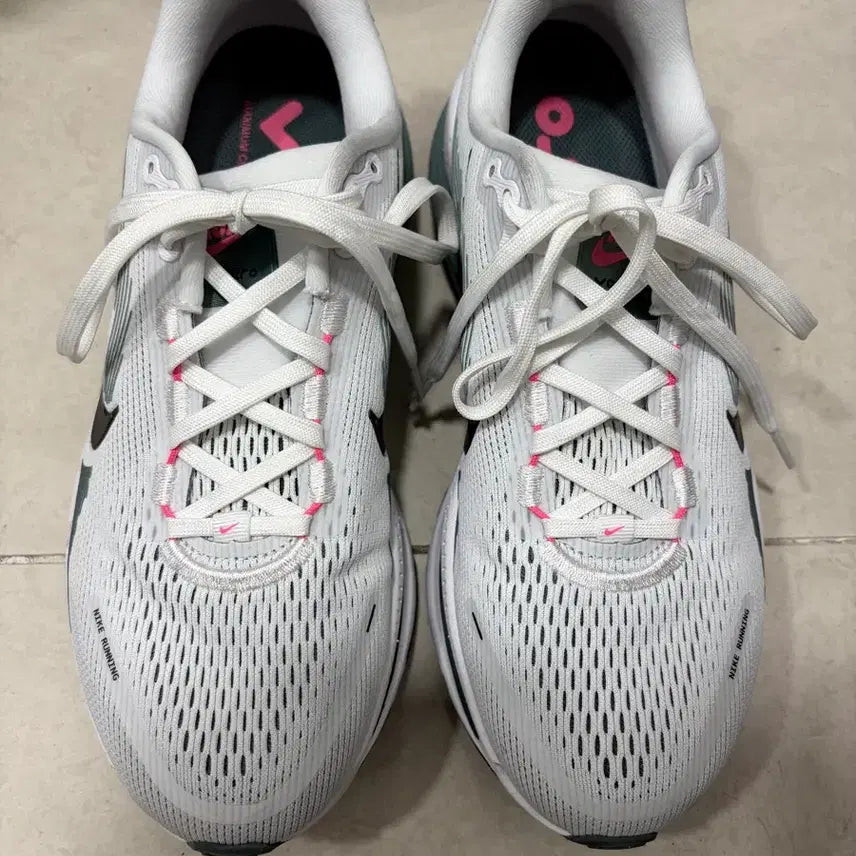 [BUNJANG] Nike Vomero 18 / 나이키 보메로18 250