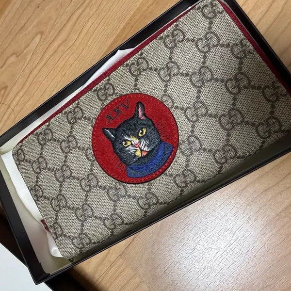 [BUNJANG] Gucci Cat Embroidered Long Wallet / 구찌 장지갑. 고양이 자수