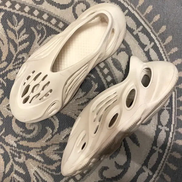 [BUNJANG] Adidas Yeezy Sand Foam Runner / 아디다스 이지 샌드 폼 러너