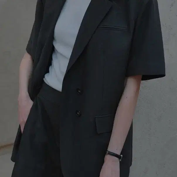 [BUNJANG] L'EVRE 23 Half Sleeve Jacket / 23년도 루에브르 하프슬리브 자켓