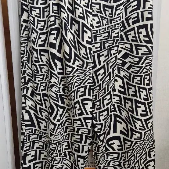 [BUNJANG] Geometric Pattern Fashion Trousers / 기하학 패션 바지