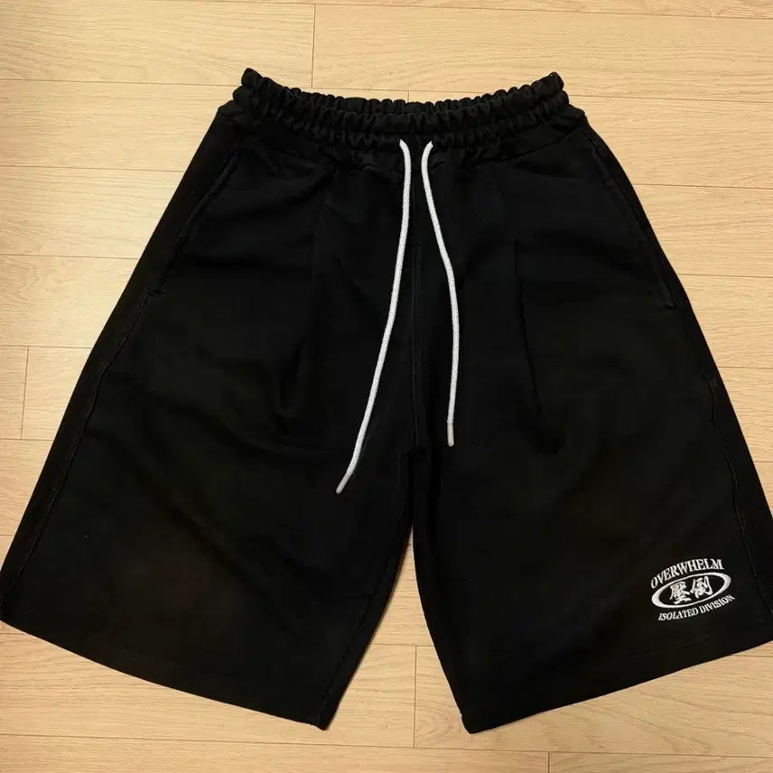 [BUNJANG] 압도 Overwhelm Bermuda Shorts Black L / 압도 overwhelm 버뮤다 반바지 블랙 L