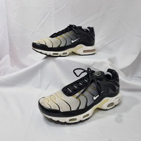 [BUNJANG] Nike Air Max Plus "Black" Vintage Sneakers / 두하빈티지 270 나이키 에어맥스 플러스 블랙 스니커즈