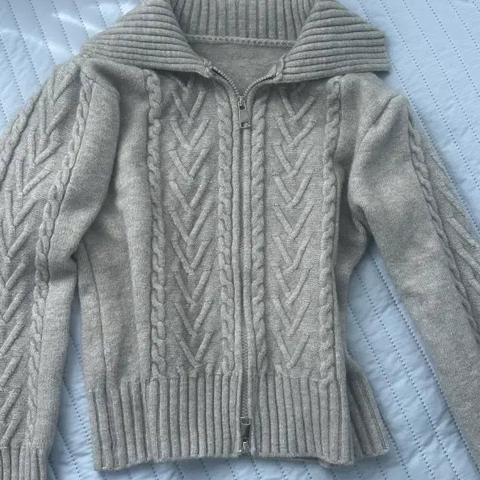 [BUNJANG] Twisted Knit Zip-Up Cardigan / 꽈베기 니트 집업