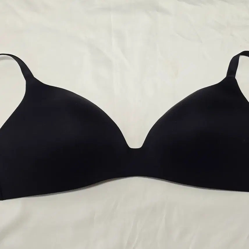 [BUNJANG] Uniqlo Black Bra (Used) / (중고)[75,80] 여성 유니클로 블랙 브라