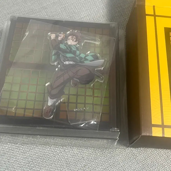 [BUNJANG] Mom's Touch Demon Slayer: Kimetsu no Yaiba Tanjiro LED Acrylic Stand / 맘스터치 귀멸의 칼날 LED 아크릴스탠드 탄지로