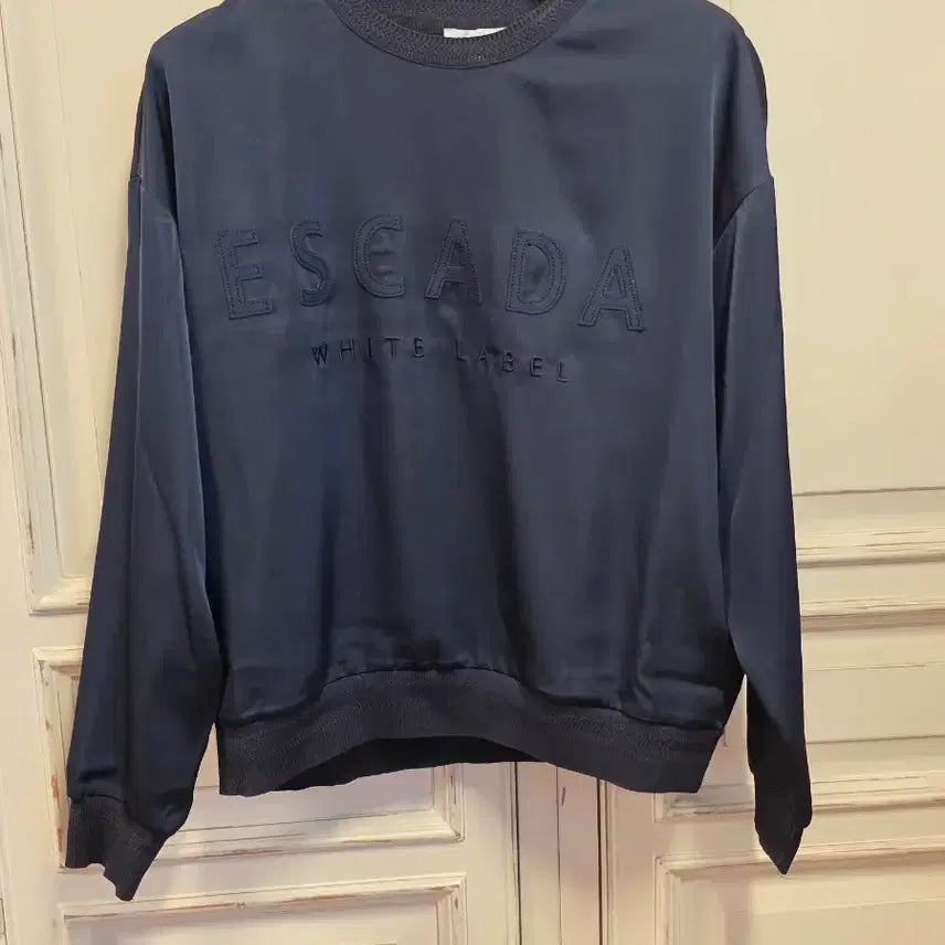 [BUNJANG] Escada Loose Fit Dark Navy Top / 에스까다   루즈핏 다크네이비 탑 새제품수준