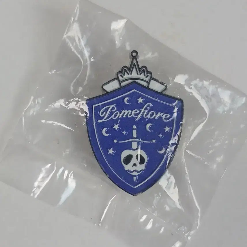 [BUNJANG] Twisted Wonderland Dormitory Badge / 트위스테 기숙사 뱃지