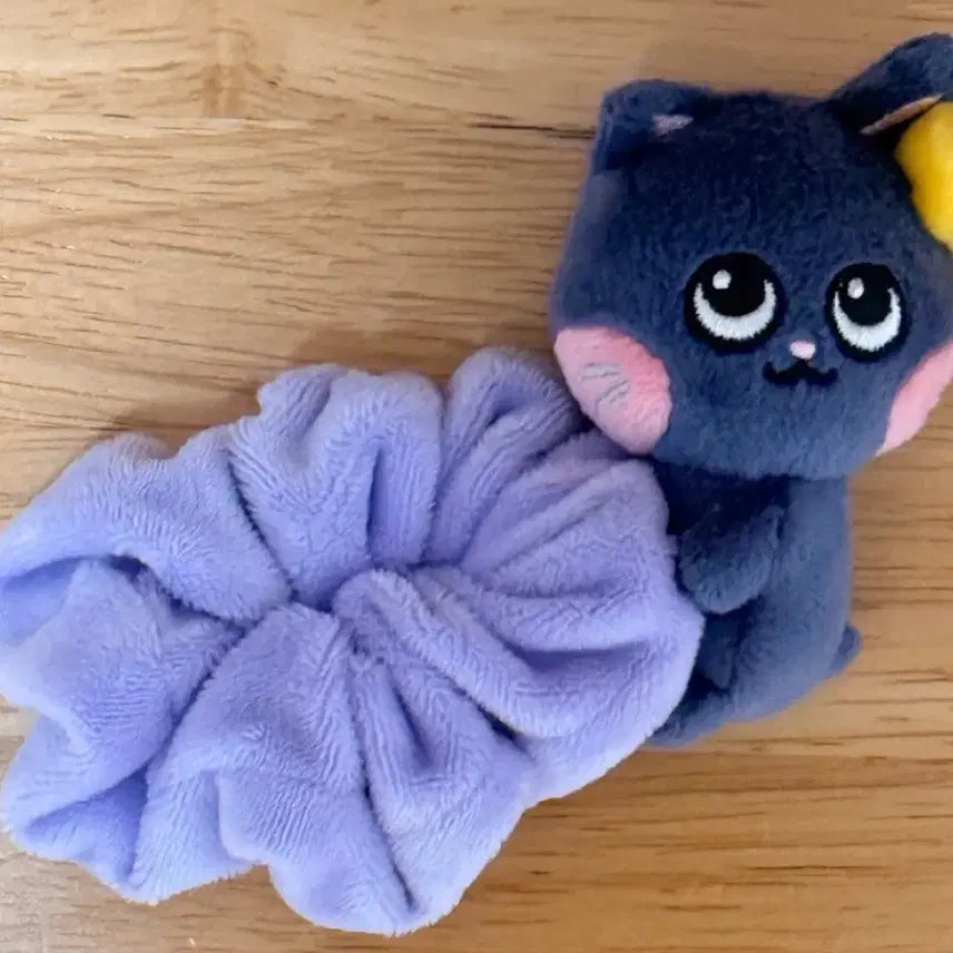 [BUNJANG] RIIZE Wonbin To-nyangdeok Scrunchie / (배송비 포함) 라이즈 원빈 토냥덕 스크런치