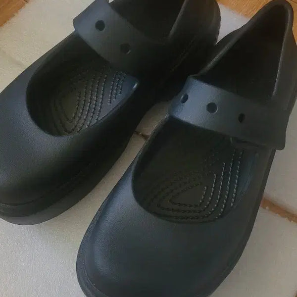 [BUNJANG] Crocs Mary Jane Stomp Shoes / 크록스 메리제인 스톰프 M6 W8