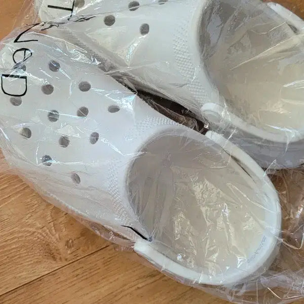 [BUNJANG] Crocs Bayaband Clog / 크록스 베이 클로그 W8