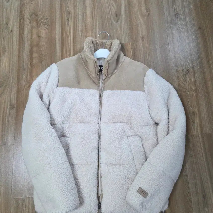 [BUNJANG] UGG Puffer Padding M Size / 어그 푸퍼패딩 M사이즈