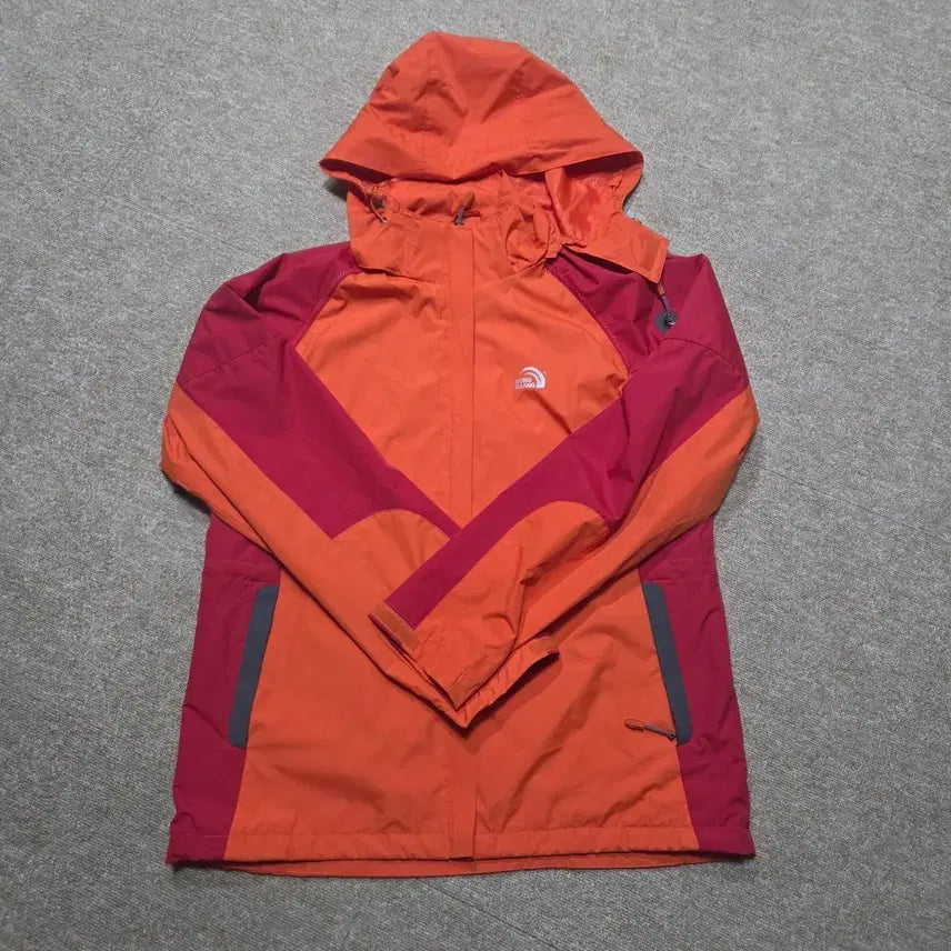 [BUNJANG] MONG BLANG Women's L Functional Windbreaker Jacket (Orange Color Blocking) / [여성 L] 몽블랑(MONG BLANG) 아웃도어 기능성 바람막이 자켓 (오렌지 배색)