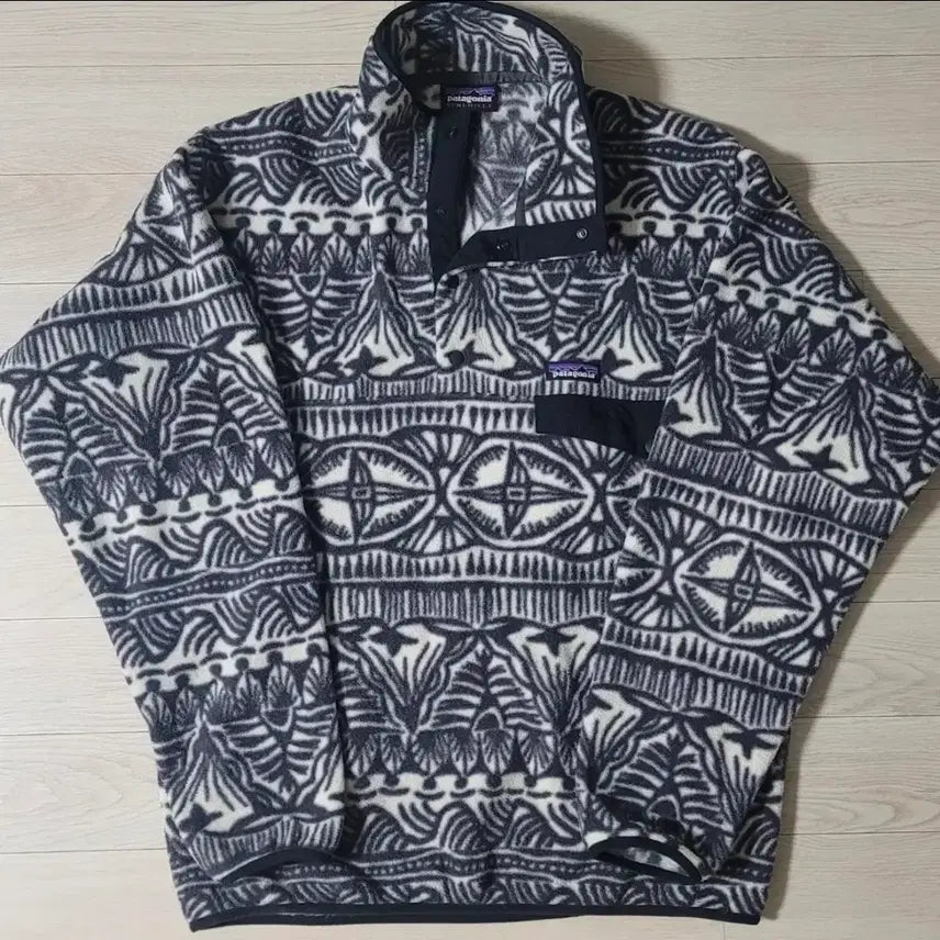 [BUNJANG] Patagonia Synchilla Lightweight Aztec Pattern M / [M] 파타고니아 신칠라 라이트웨이트 아즈텍패턴