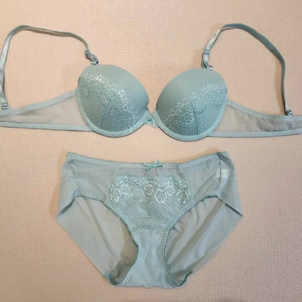 [BUNJANG] Women's Bra and Panty Set / (중고) 여성 브라팬티 세트