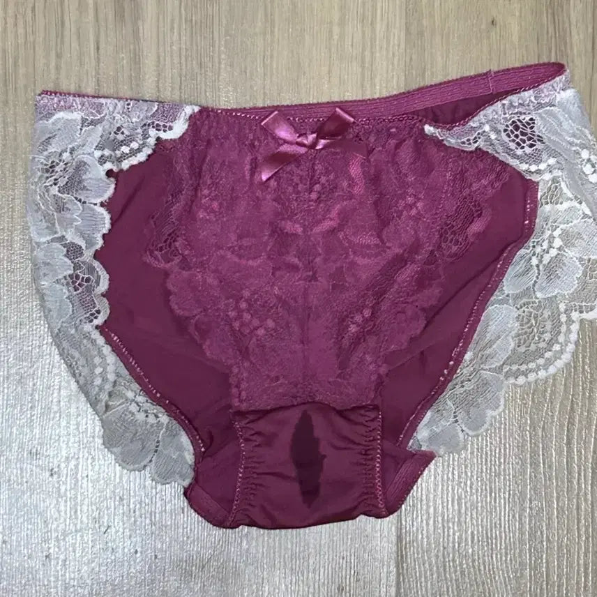 [BUNJANG] Aimée et Moi Cache-Cœur Lace Panty / 에메필 카슈쾨르 레이스 팬티