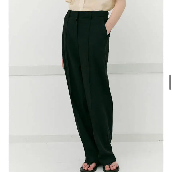 [BUNJANG] Arto Pintuck Straight Slacks - Black, Medium / 미착용새것 아르토 핀턱 스트레이트 슬랙스 블랙 미듐사이즈