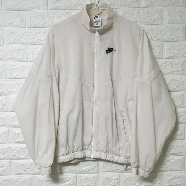 [BUNJANG] Nike White Windbreaker Jacket / 나이키 화이트 바람막이자켓 판매합니다