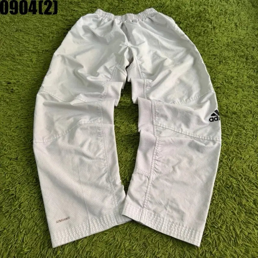 [BUNJANG] Adidas Training Pants Grey S / 아디다스 트레이닝 팬츠 연회색 s 0904