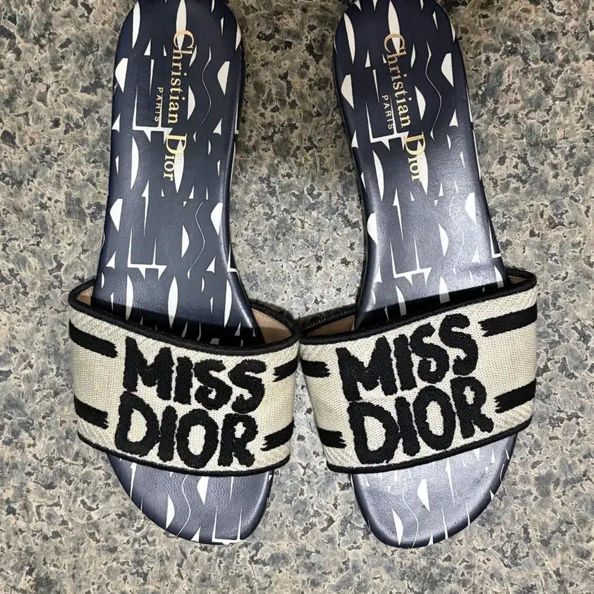 [BUNJANG] Dior Miss Dior Embroidered Cotton Mule Slippers / 디올 미스 디올 자수 코튼 뮬 슬리퍼 36