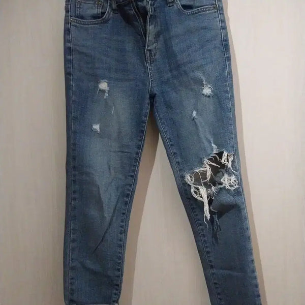 [BUNJANG] XE2 Distressed Jeans / XE2 데미지 청바지