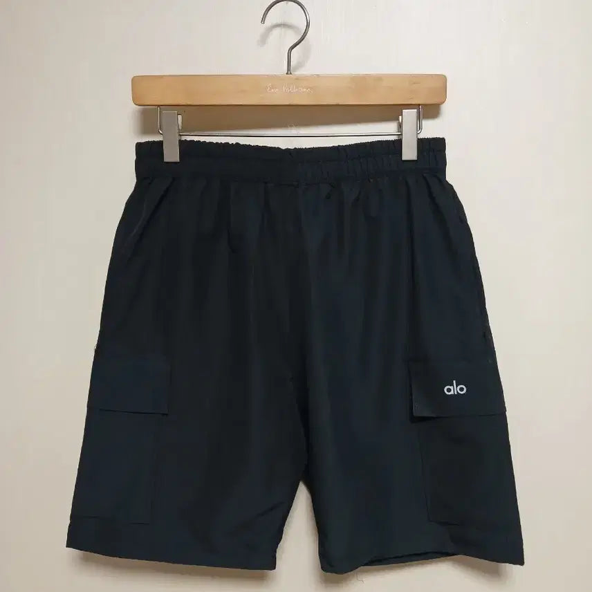 [BUNJANG] ALO Yoga Cargo Shorts / ALO 카고 반바지 새상품