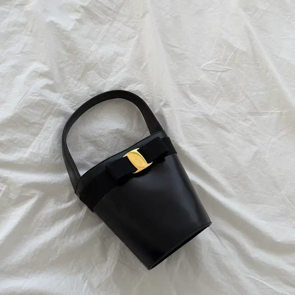 [BUNJANG] Salvatore Ferragamo Vintage Cylindrical Bag / 페레가모 빈티지 원통백