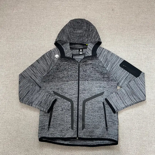 [BUNJANG] Descente Hooded Zip-Up Jacket L (100) / L 데상트 후드집업 자켓 N.8671