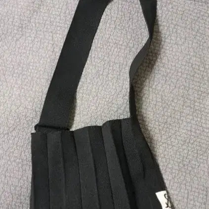 [BUNJANG] Joseph & Stacey Knit Bag Black / 조셉앤스테이시 니트백 크로스백 끈조절 블랙