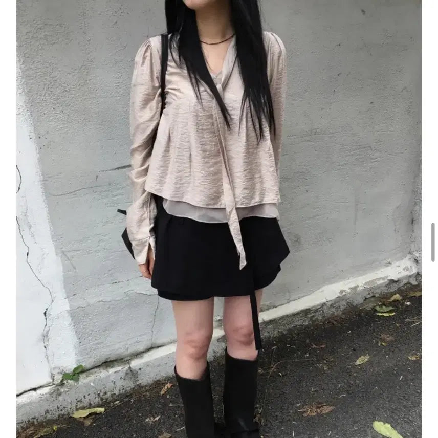 [BUNJANG] Strap Blouse Beige / 스트랩 블라우스
