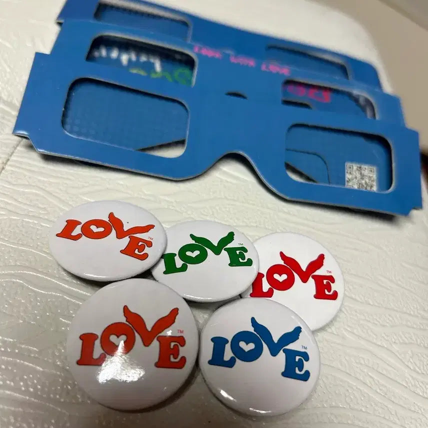 [BUNJANG] Coldplay Love Badge Set / 콜드플레이문고글,러브뱃지