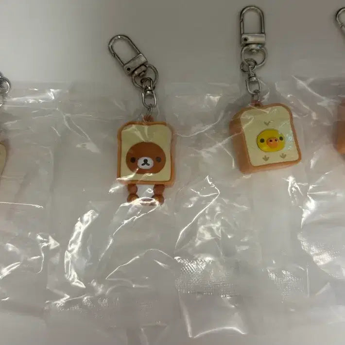 [BUNJANG] CGV Limited Edition Rilakkuma Bread Charm 4-Piece Set / CGV 한정판 리락쿠마 빵 키링 4종 세트