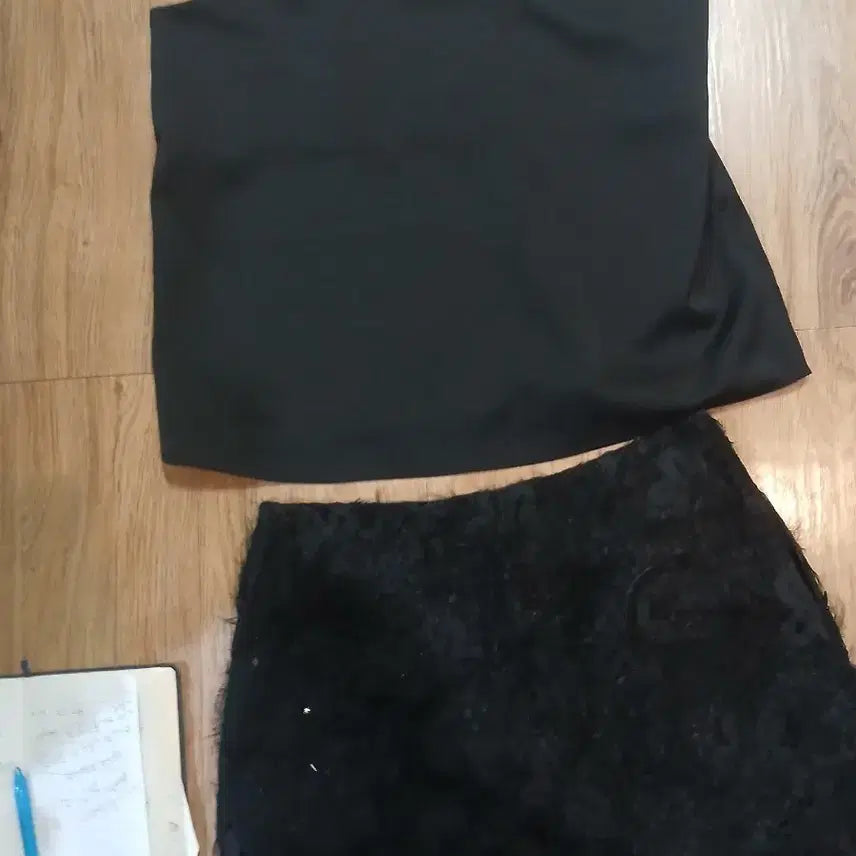 [BUNJANG] Black Slip Top and Rose Pattern Mini Skirt Set / 블랙 슬립탑 + 장미입체 패턴 미니스커트/프리.55.66